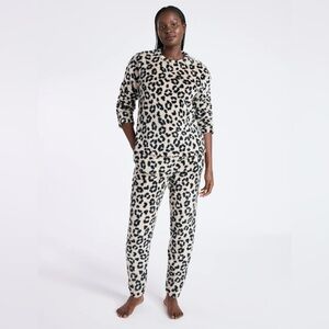 Joyspun True Taupe Cheetah Print Super Soft Plush Long Sleeve Pajama Set
